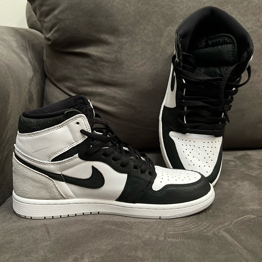Air Jordan 1 Retro High OG ‘Stage Haze’ Gray